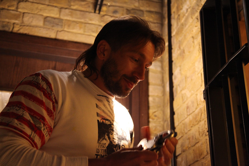 Евгений Чичваркин в подвале винного магазина Hedonism Wines